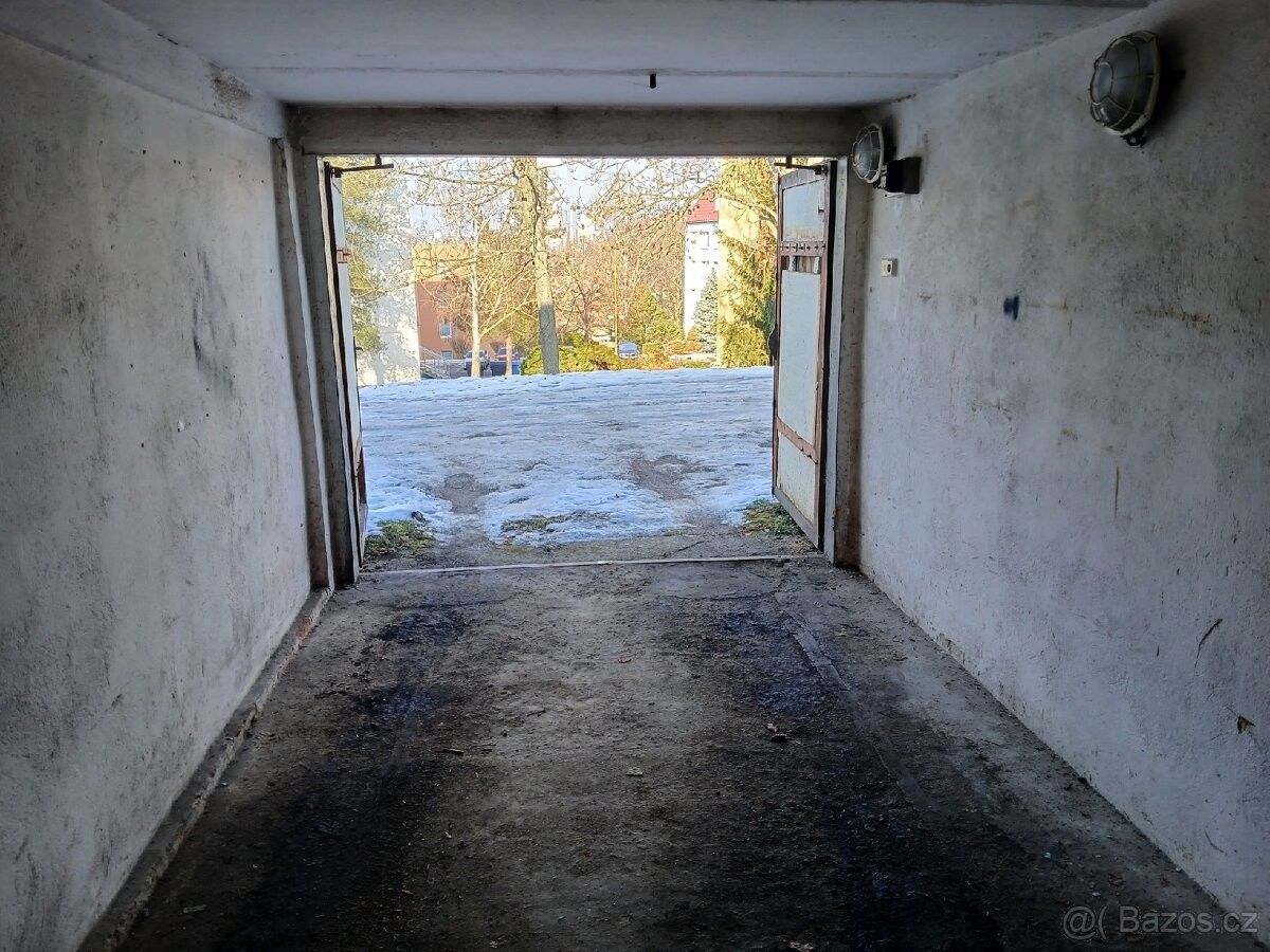 Pronájem garáž - Bílina, 418 01