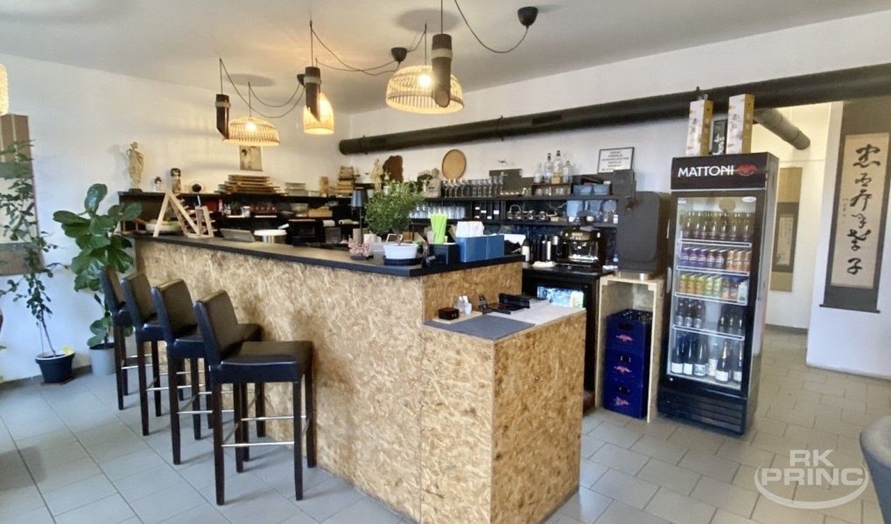 Restaurace, Rašínovo nábřeží, Praha, 86 m²