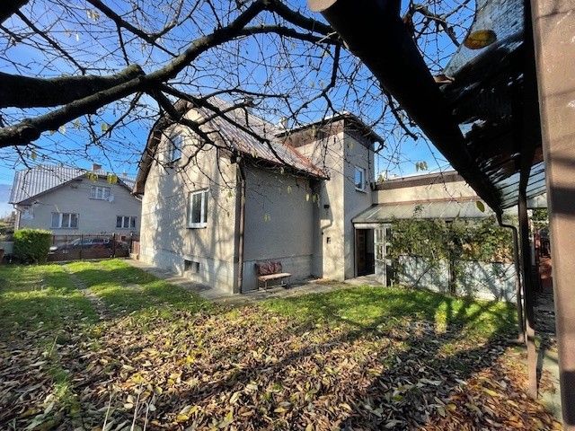 Rodinné domy, 987 65, Slovensko