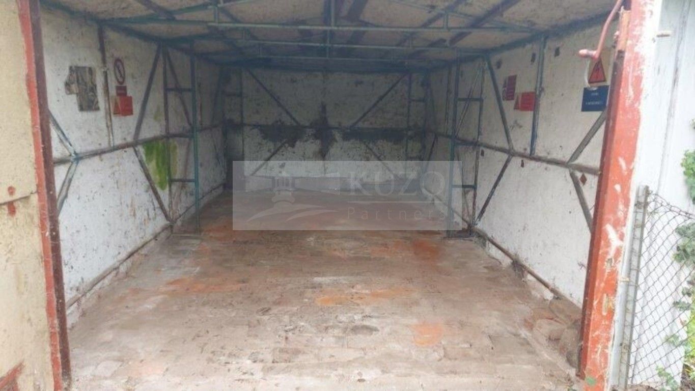 Pronájem garáž - Broumov, 20 m²