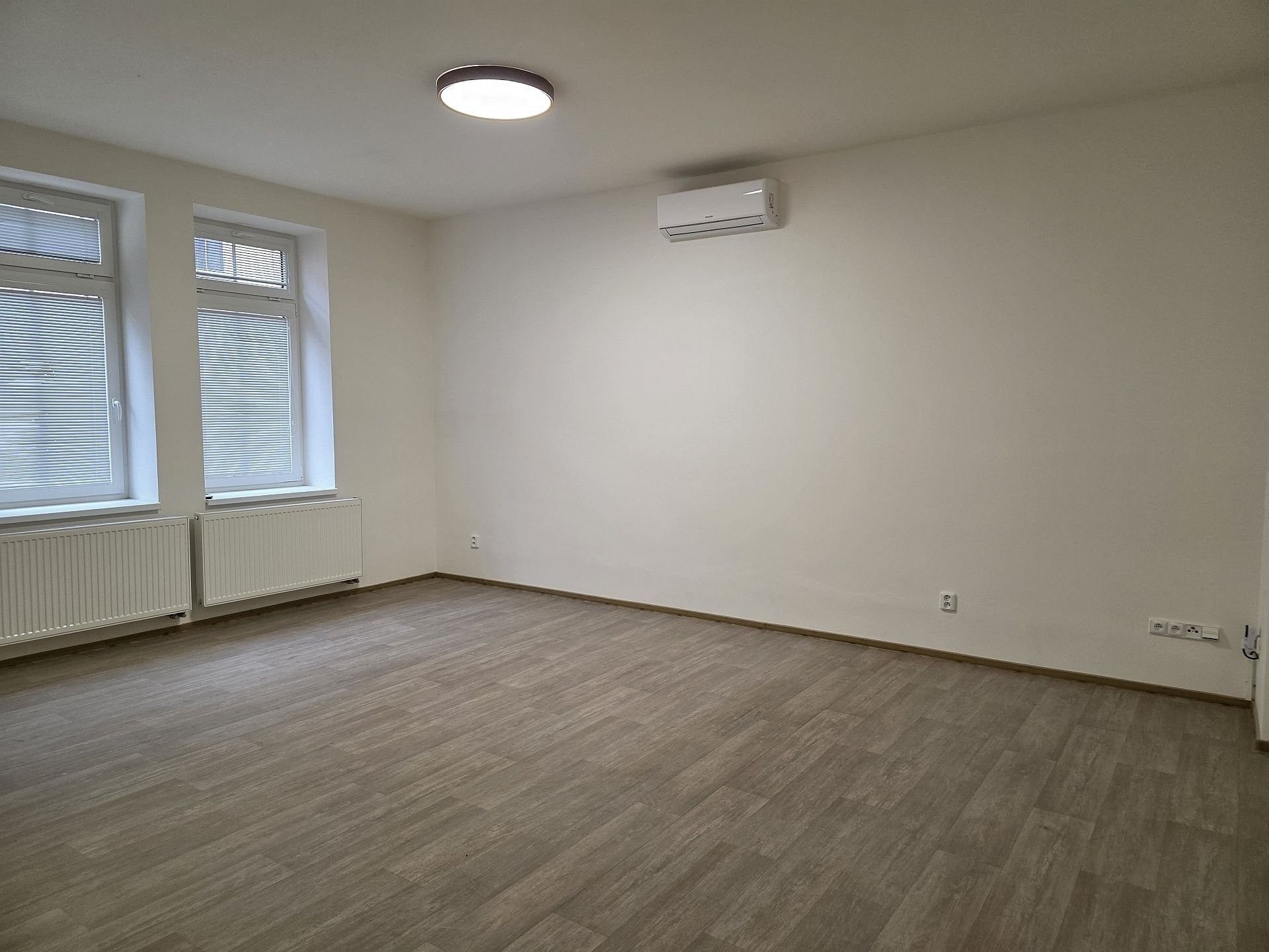 Pronájem byt 2+1 - Malická, Plzeň, 63 m²