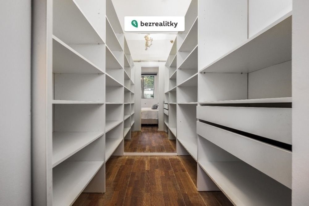 Prodej byt 2+kk - Nikoly Tesly, Praha, 64 m²