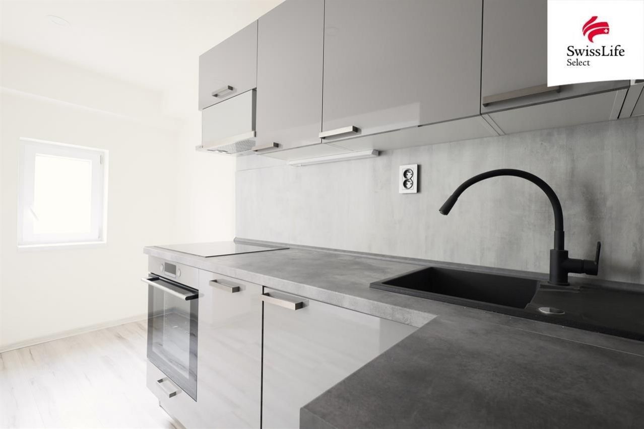 2+kk, náměstí Jana Karafiáta, Jimramov, 60 m²