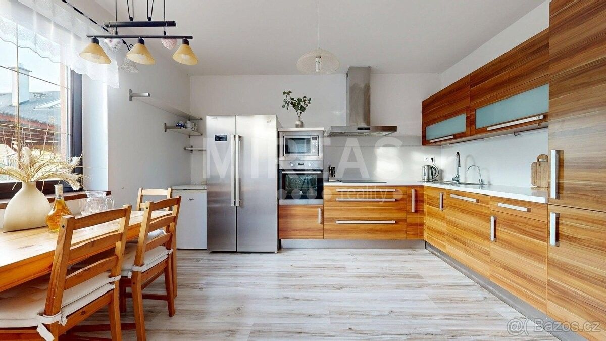 Prodej rodinný dům - Semice, 289 17