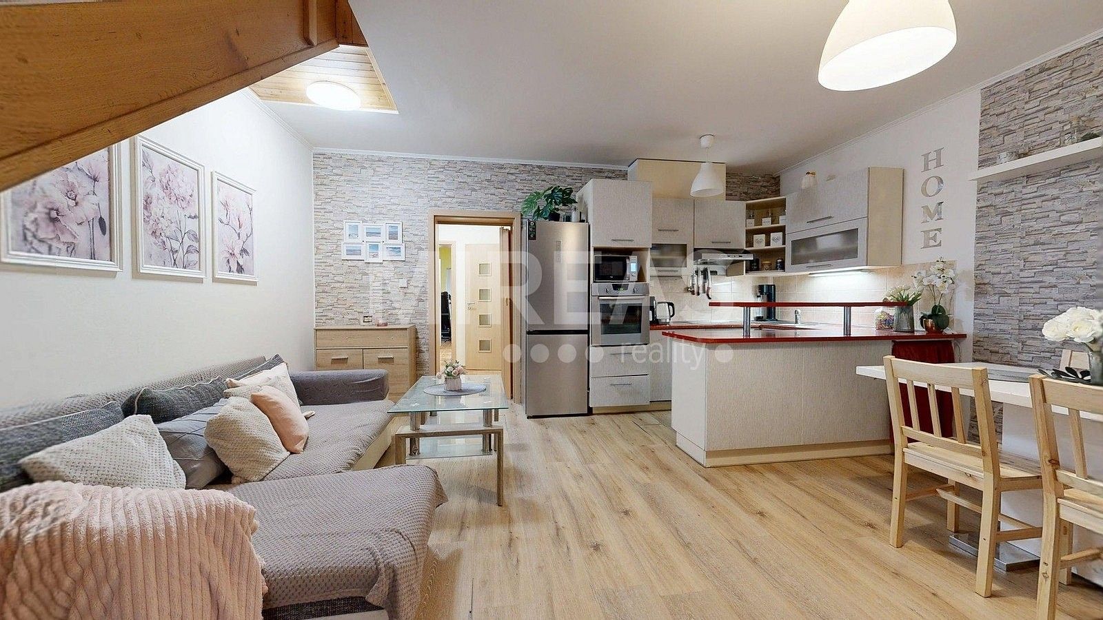 3+kk, Milovice - Mladá, okres Nymburk, Středočeský kraj, 90 m² - 1