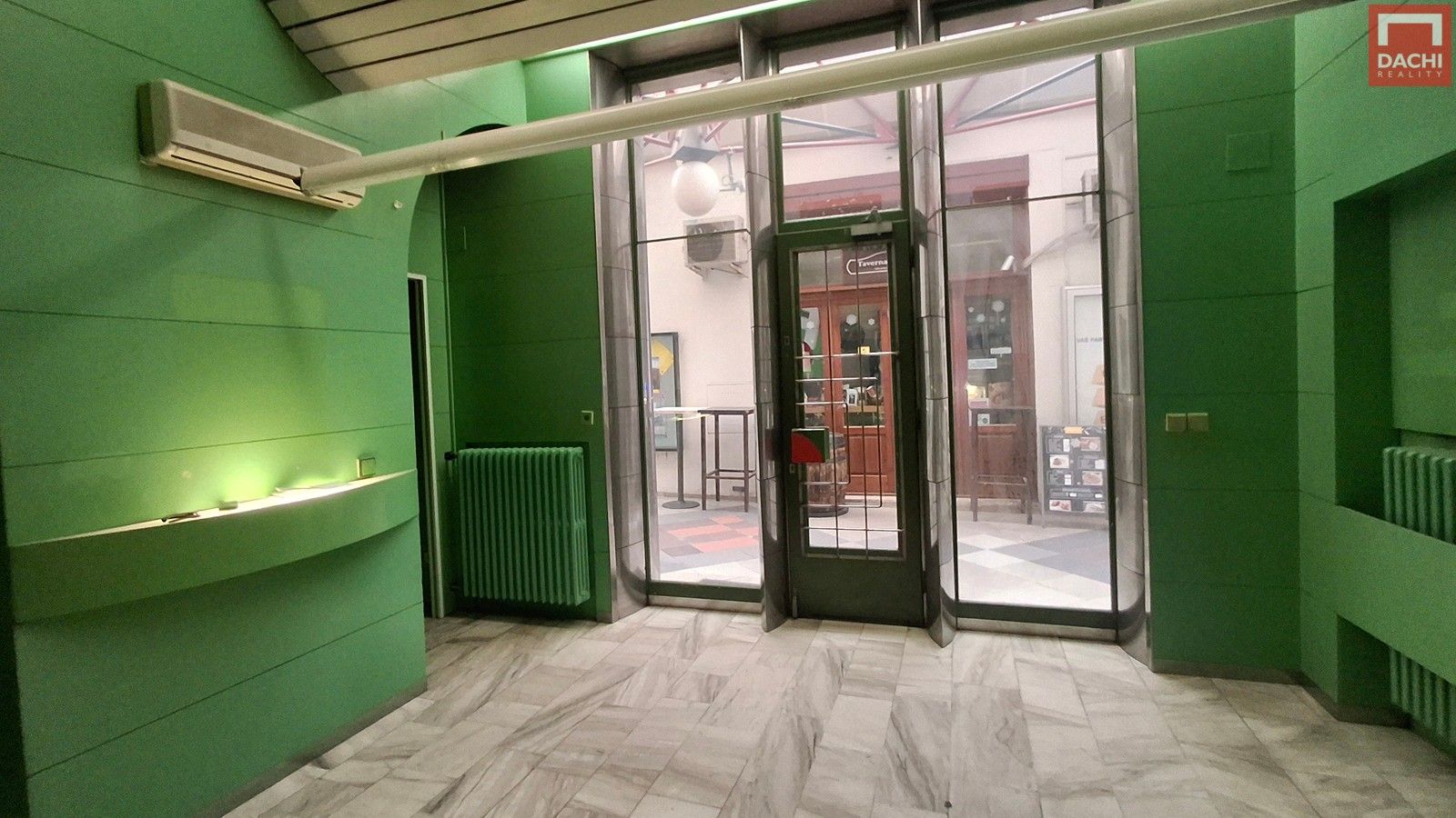 Obchodní prostory, Horní náměstí, Olomouc, 18 m²