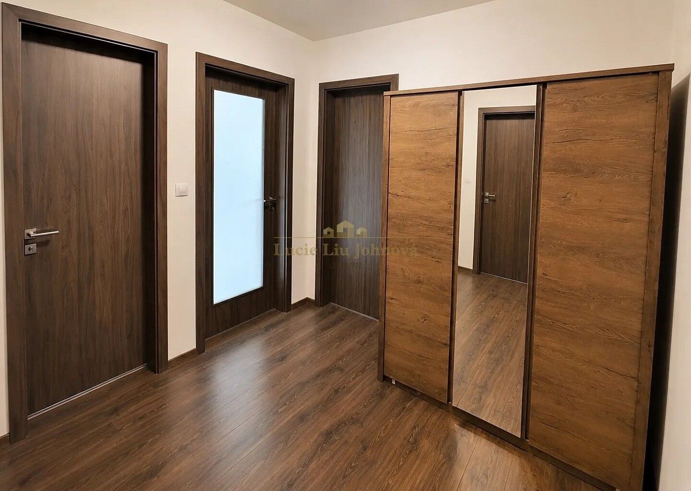 Byt 2+kk · 45 m² · Praha - Horní Měcholupy, okres Praha 15, Hlavní město Praha - 3