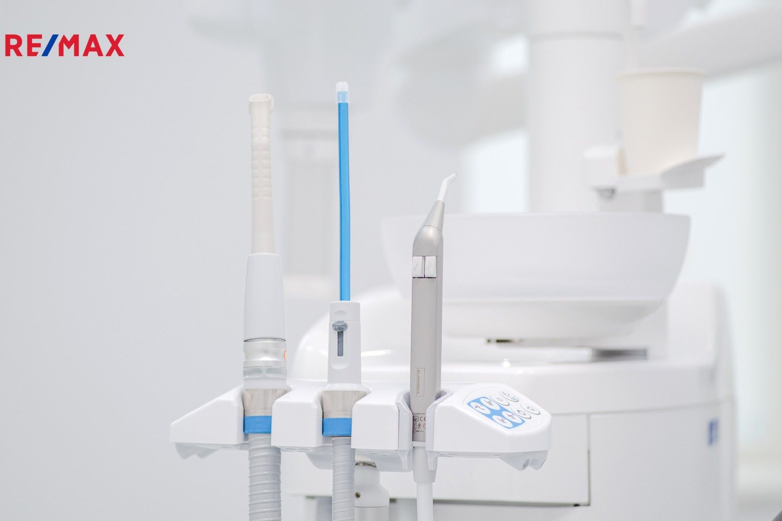 Pronájem komerční - Lípová, Praha, 112 m²