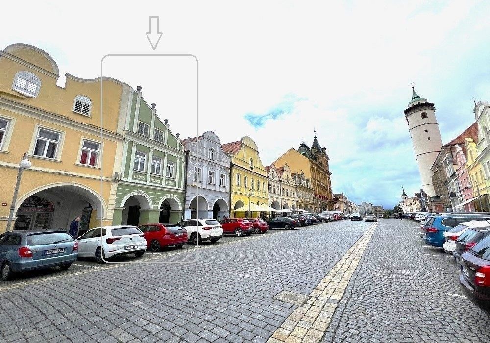 Činžovní domy, náměstí Míru, Domažlice, 340 m²
