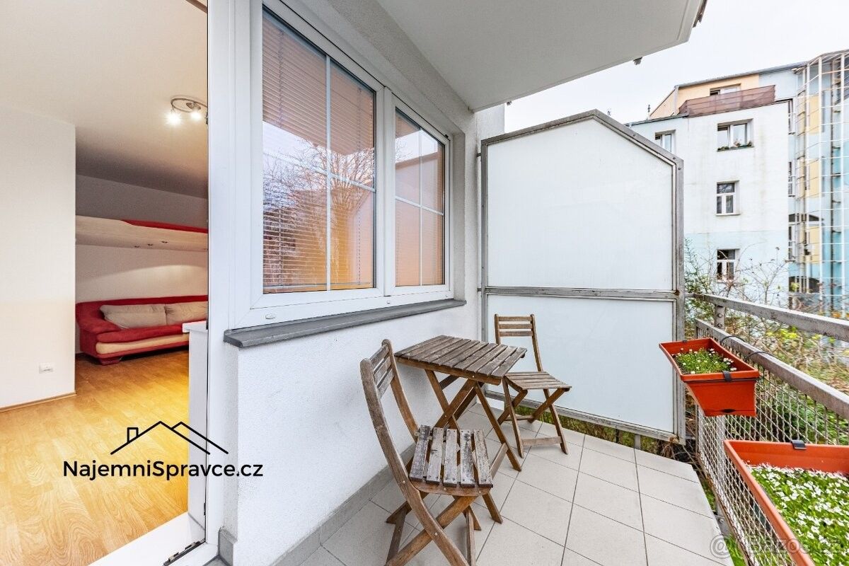 Pronájem byt - Praha, 180 00