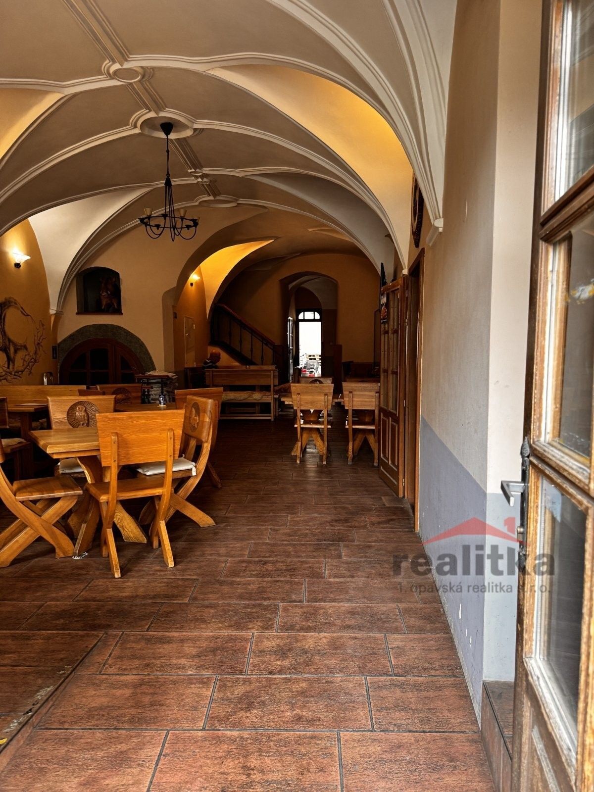 Restaurace · 191 m² · Dolní náměstí, Opava - 4
