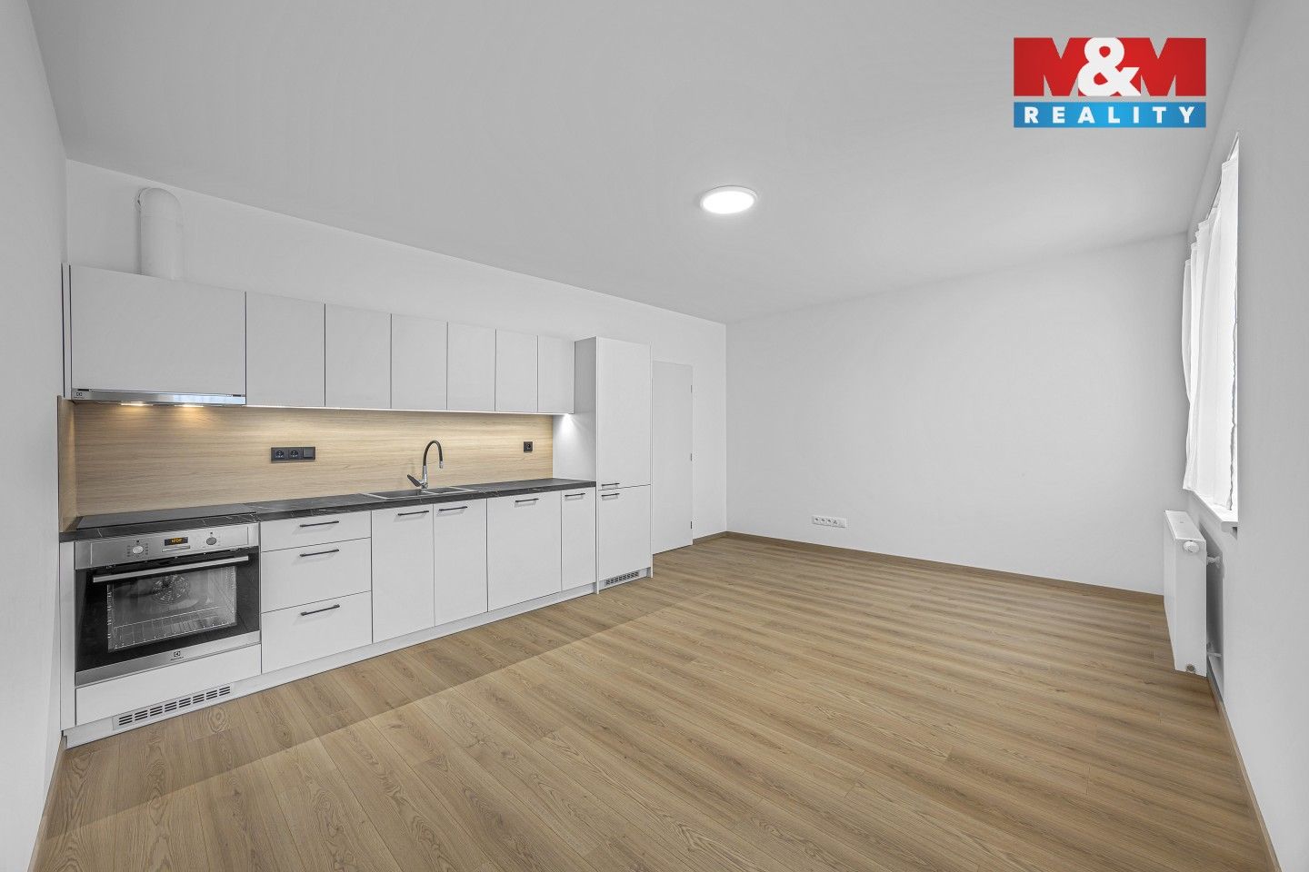 Prodej byt 1+kk - Antonína Petrofa, Hradec Králové, 32 m²