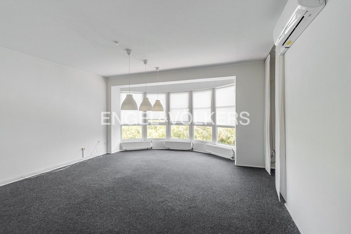 Sklad · 4 712 m² · Bečovská 1015, Praha Uhříněves - 4