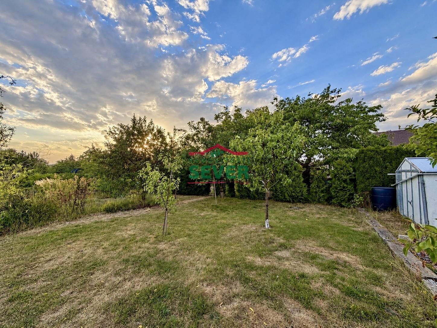 Zahrady, Na Průhoně, Chomutov, 338 m² - 2