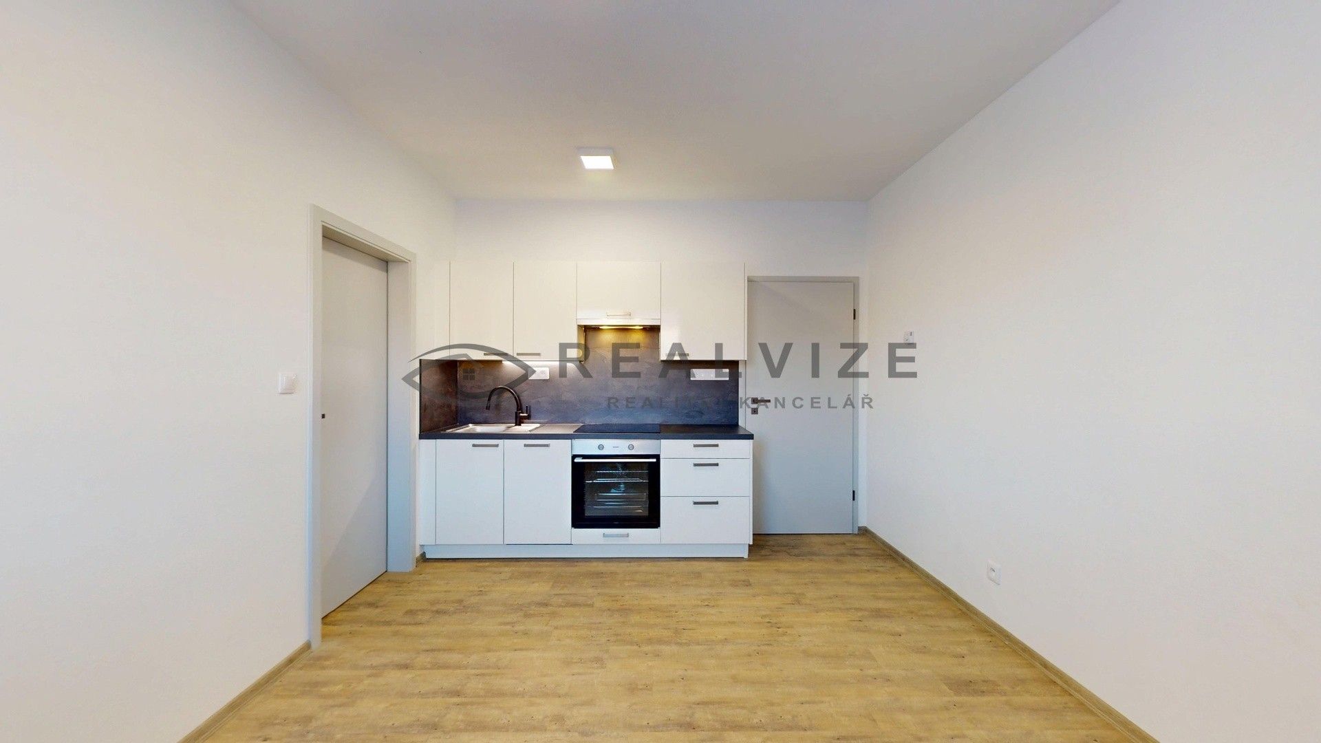 Pronájem byt 2+kk - Puklicova, České Budějovice, 36 m²