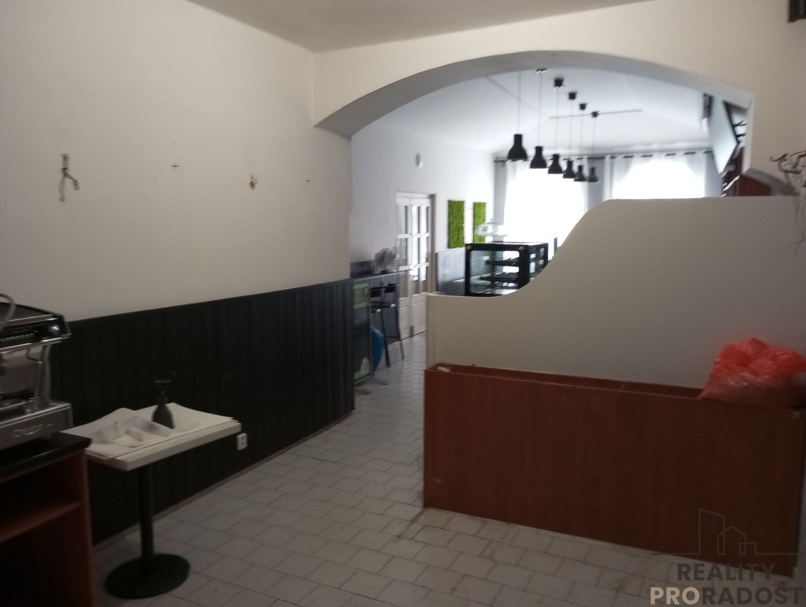 Obchodní prostory, Masarykovo náměstí, Slaný, 200 m² - 2