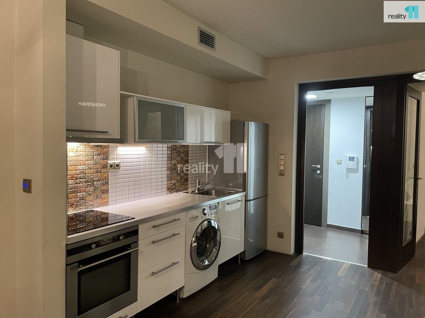 2+kk, Služská, Praha, 46 m² - 2