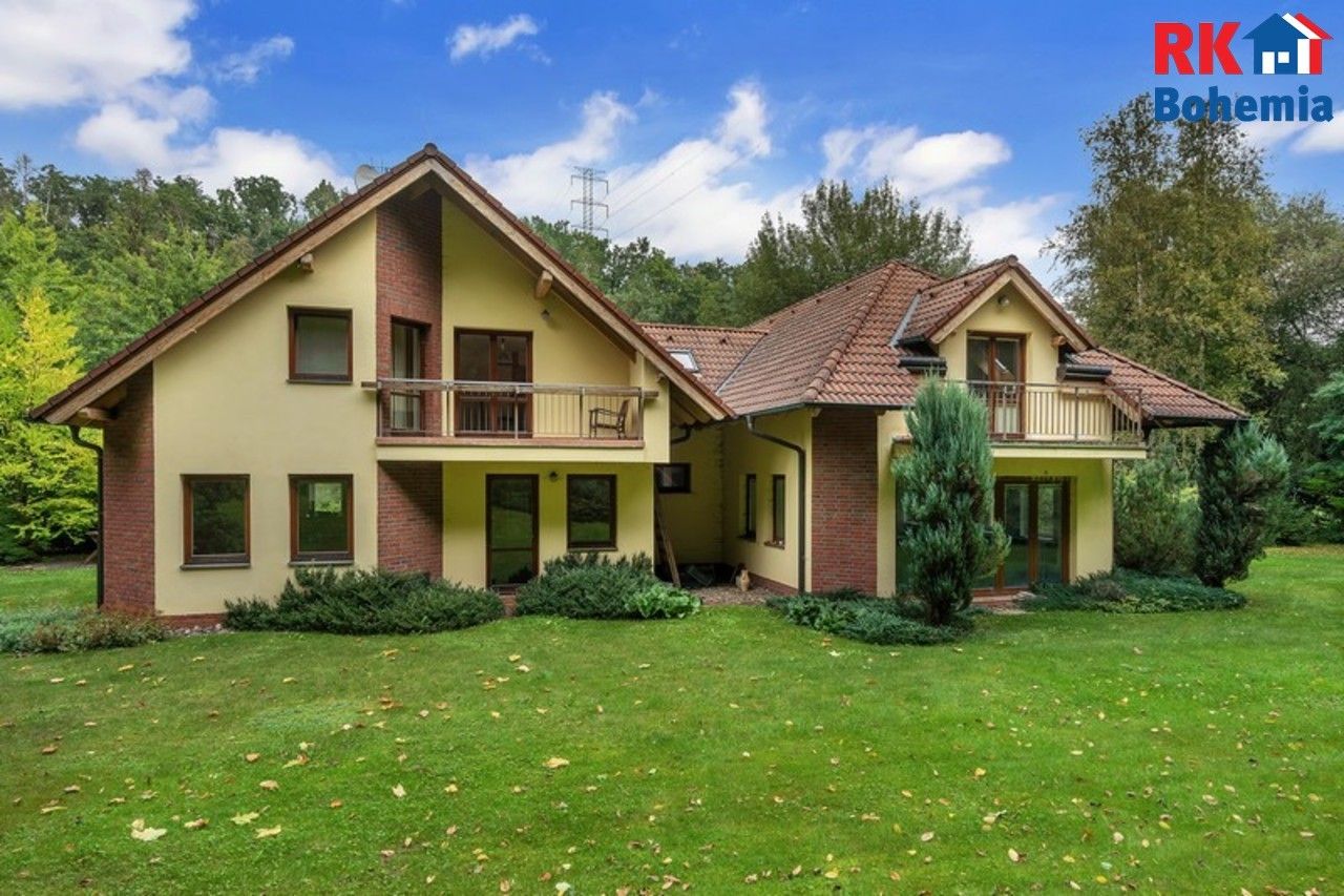 Prodej rodinný dům - Hrdlořezy, 400 m²