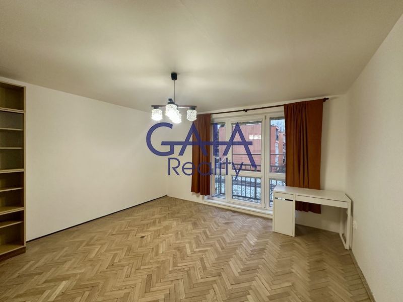 Prodej byt 3+1 - Skácelova, Hodonín, 55 m²