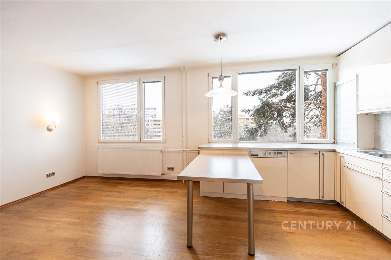 Pronájem byt 2+kk - Sládkovičova, Praha, 53 m²