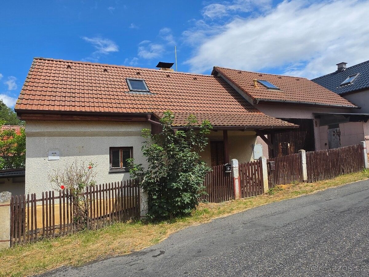 Rodinné domy, Petrovice u Rakovníka, 270 35 - 1