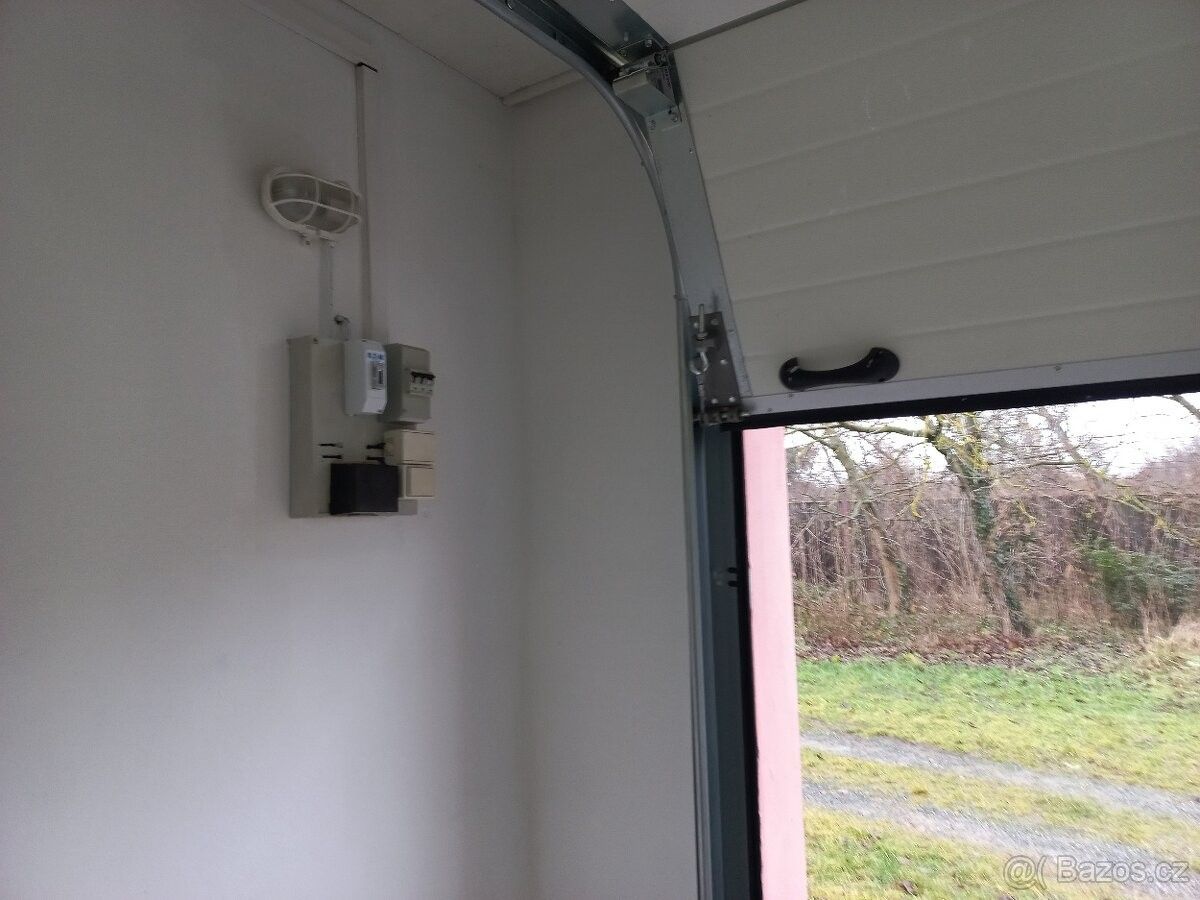 Pronájem garáž - Hodonín, 695 01