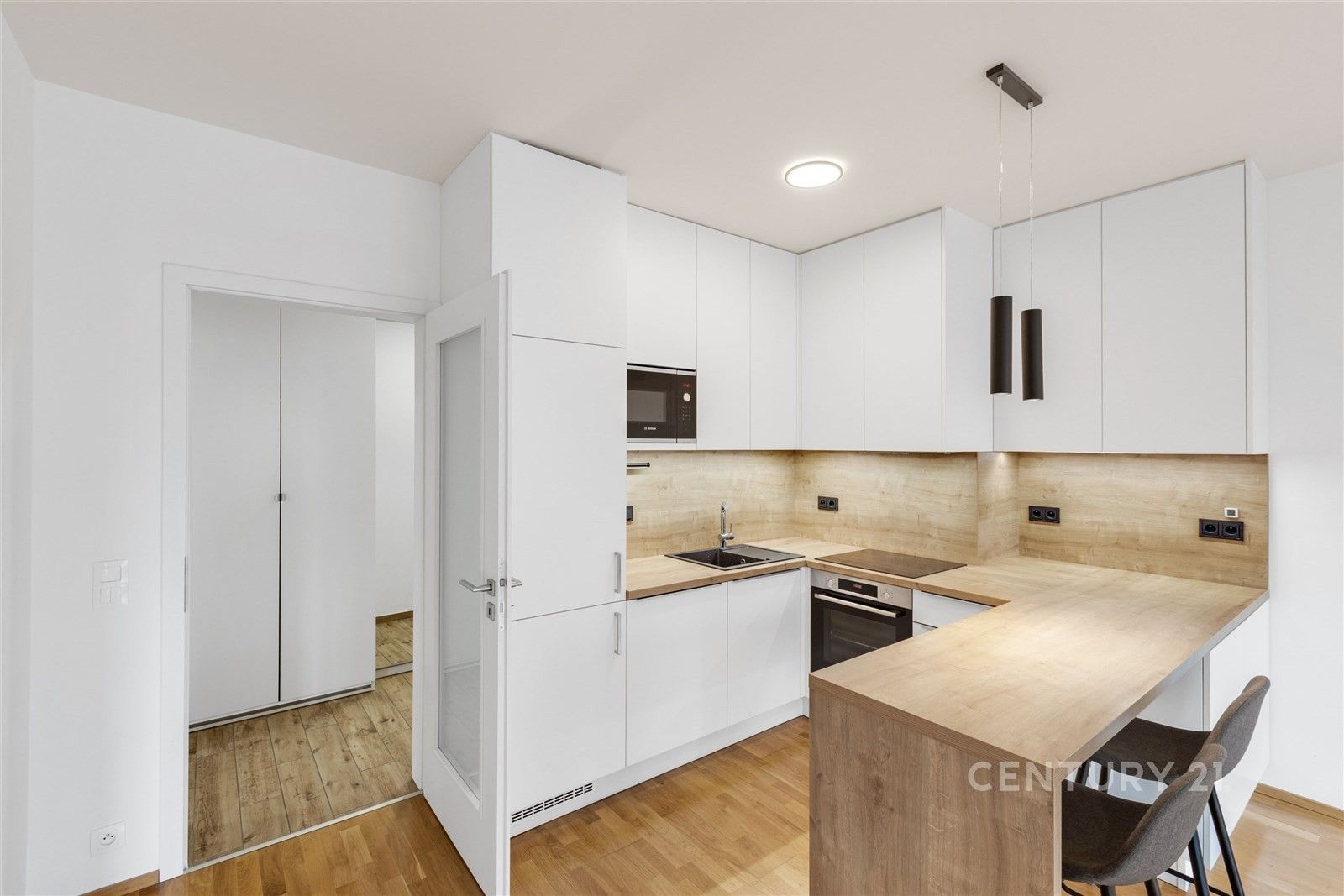 Pronájem byt 2+kk - Saarinenova, Praha, 54 m²