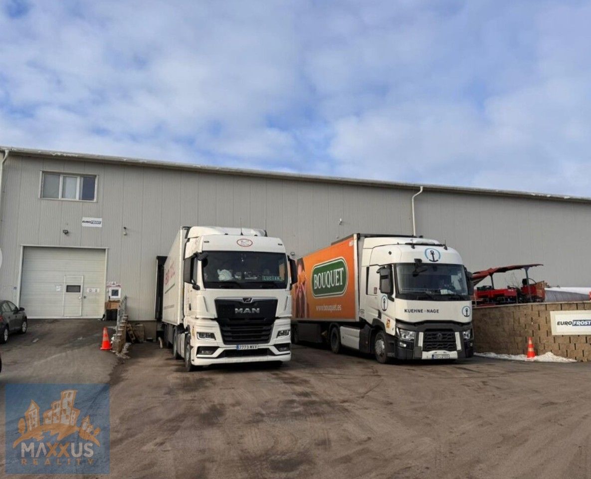 Sklady, Slaný, 274 01