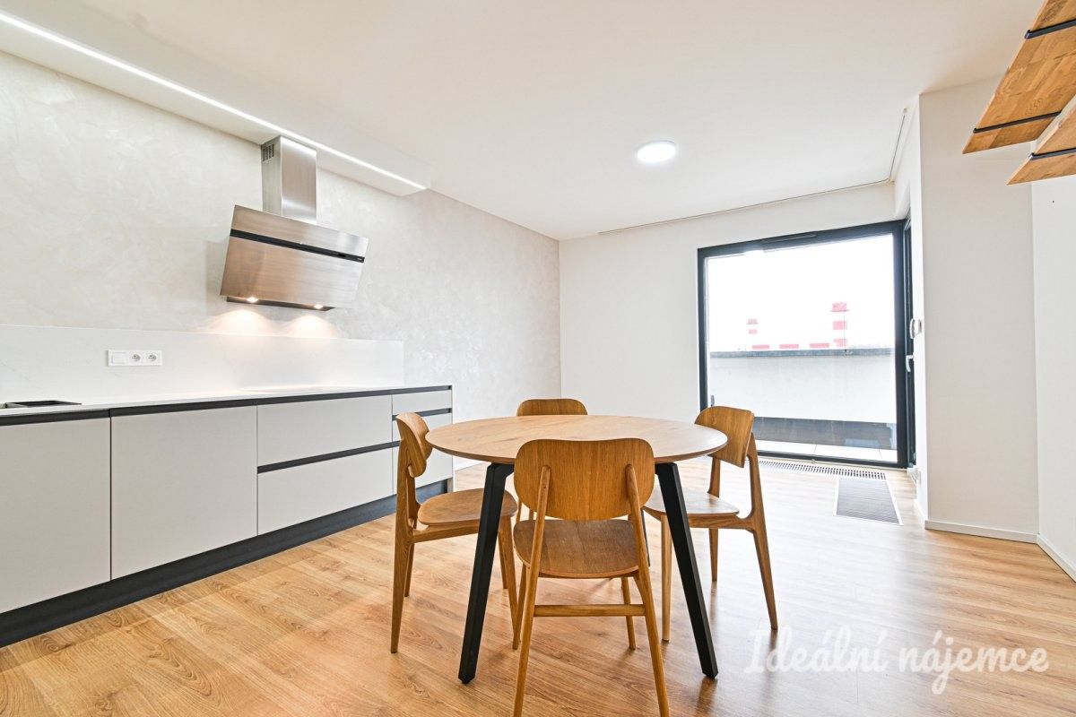 Pronájem byt 2+kk - Střední, Brno, 55 m² - 5