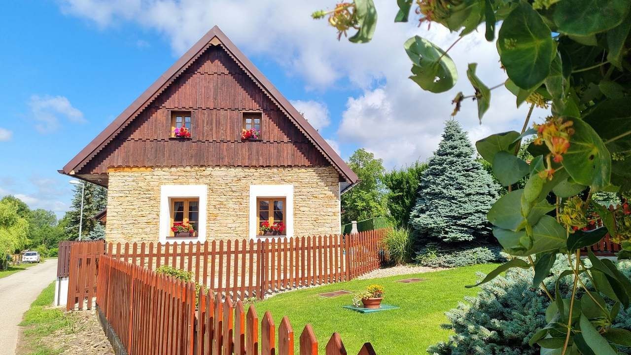 Chaty, Nahořany - Lhota u Nahořan, Královéhradecký kraj