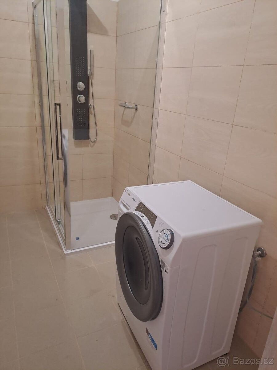 Pronájem byt - Uhlířské Janovice, 285 04