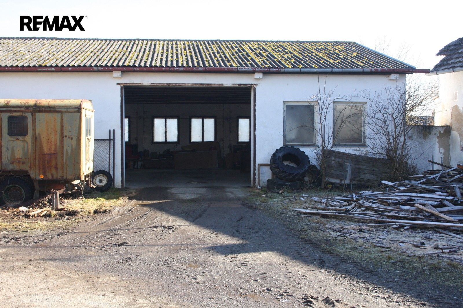 Ostatní, Oslov, 1 600 m² - 2