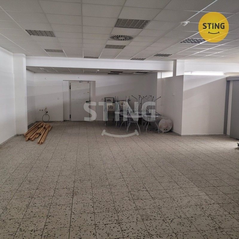 Pronájem obchodní prostory - 1. máje, Frýdek-Místek, 215 m²