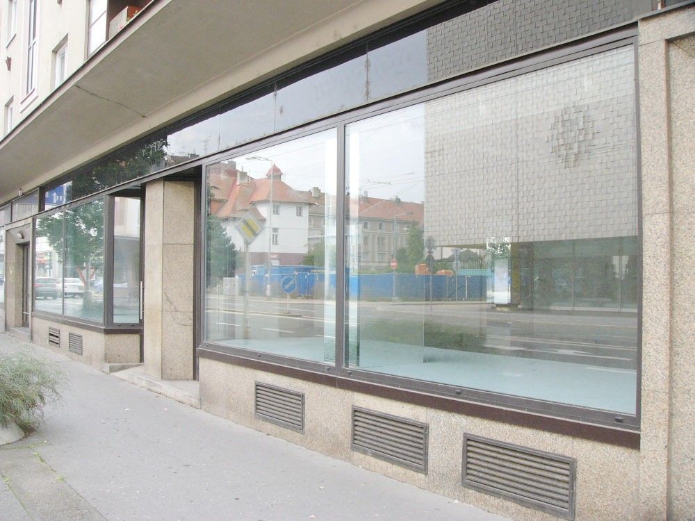 Obchodní prostory, Gočárova třída, Hradec Králové, 159 m²