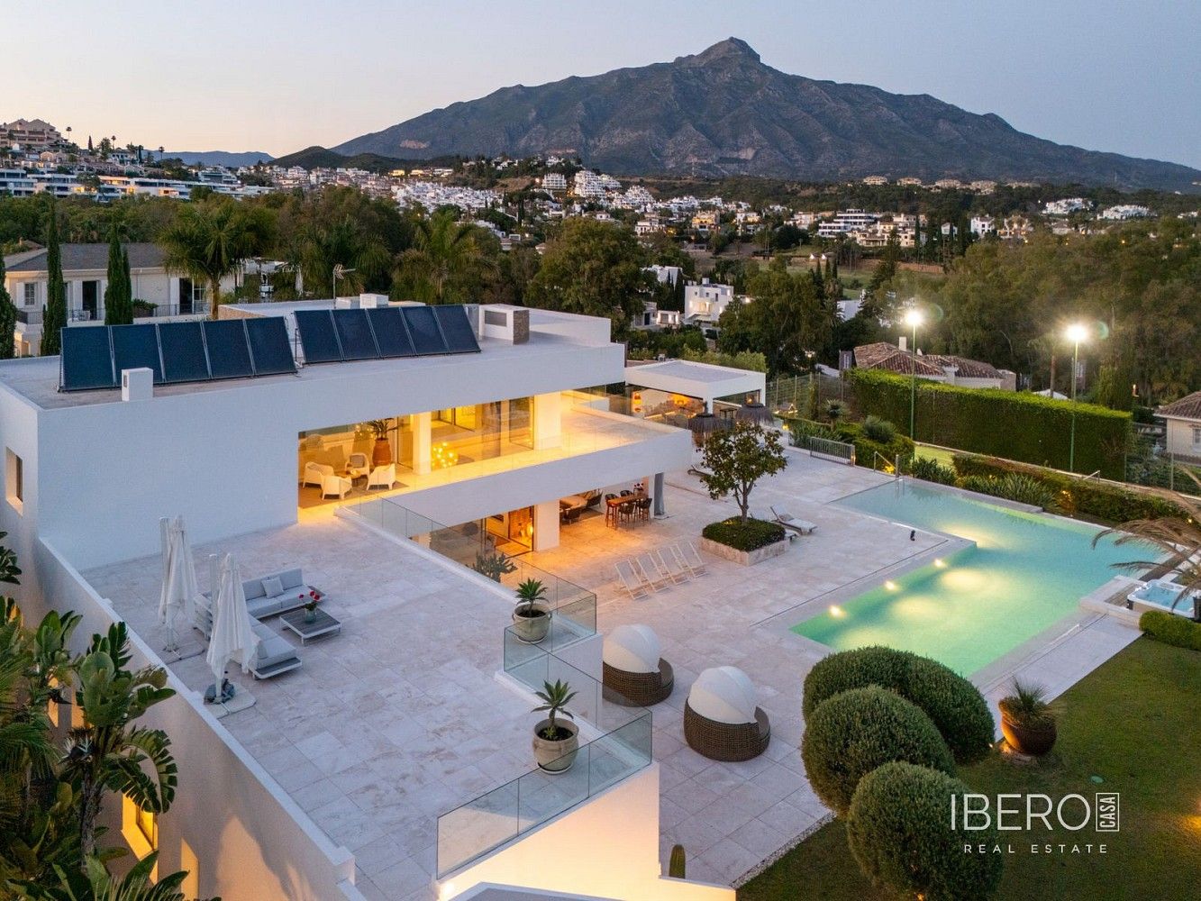 Rodinný dům · 676 m² · Nueva Andalucía, ES - 3