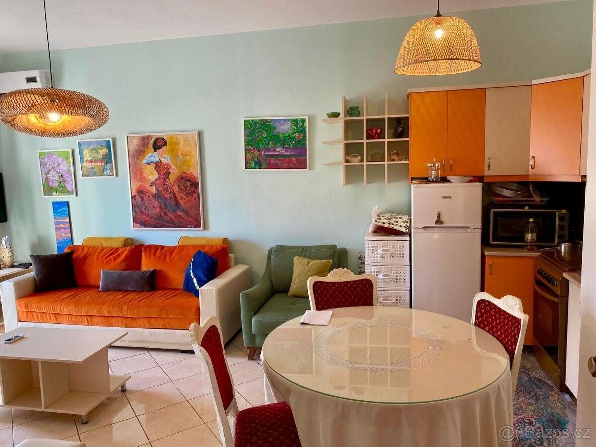 2+kk, Zahraničí, 987 66