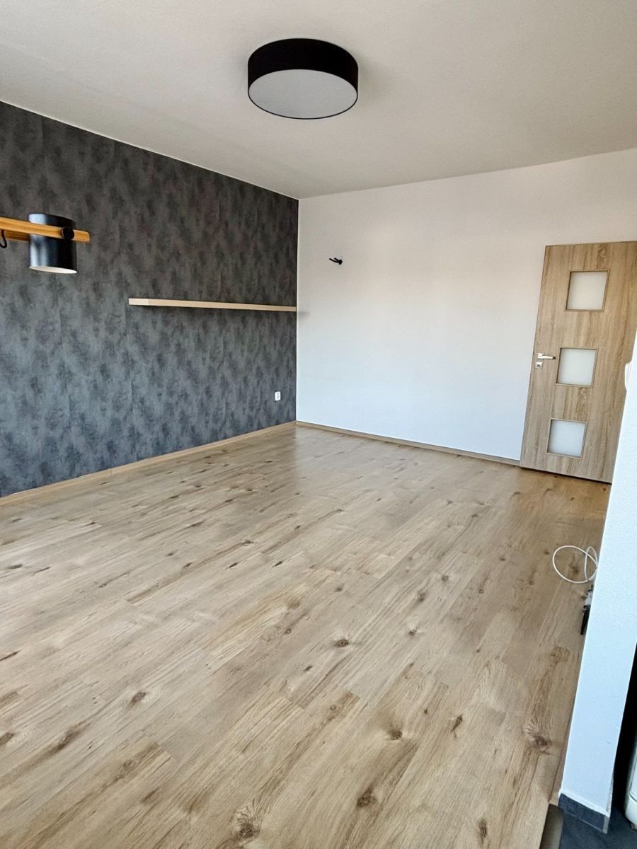 Pronájem byt 2+kk - Bludovická, Praha - Letňany, 54 m² - 5
