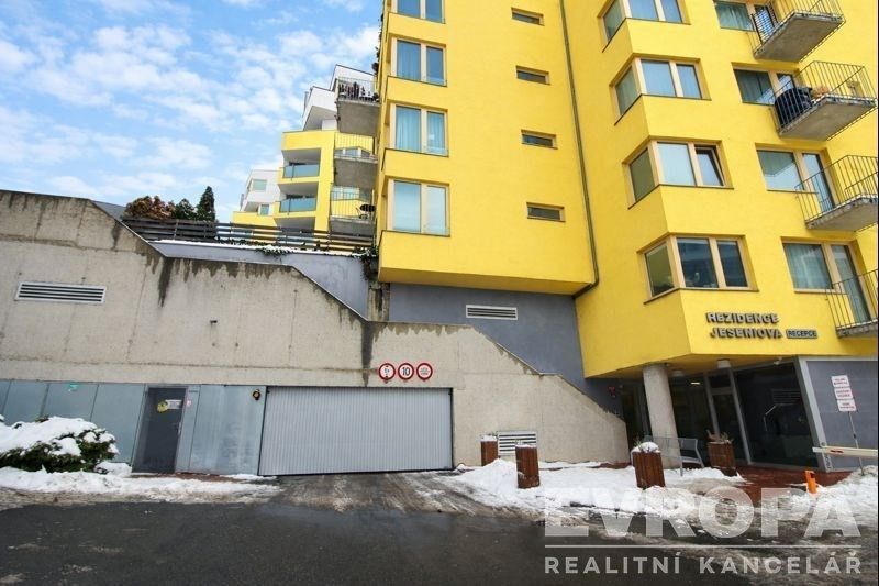 Pronájem ostatní - Jeseniova, Praha, 13 m²