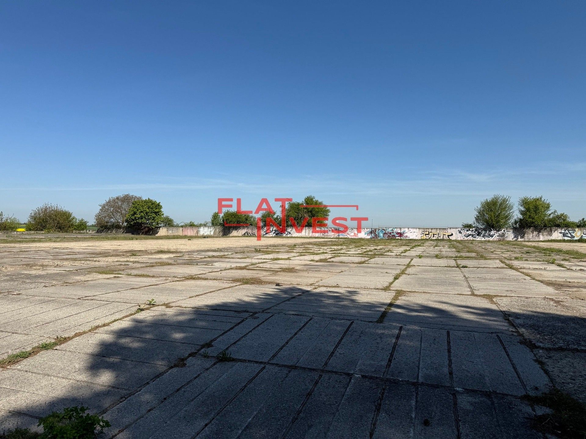 Pronájem komerční pozemek - Klecany