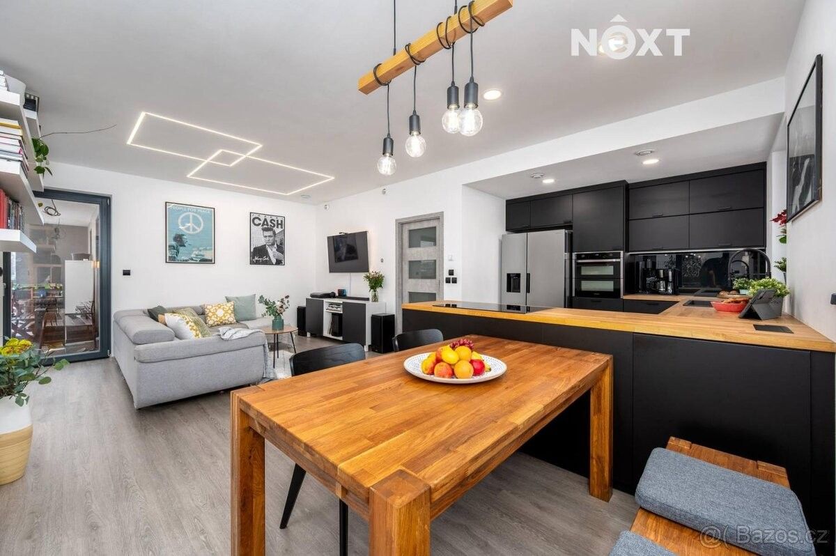 Rodinné domy, Kostelec nad Černými Lesy, 281 63