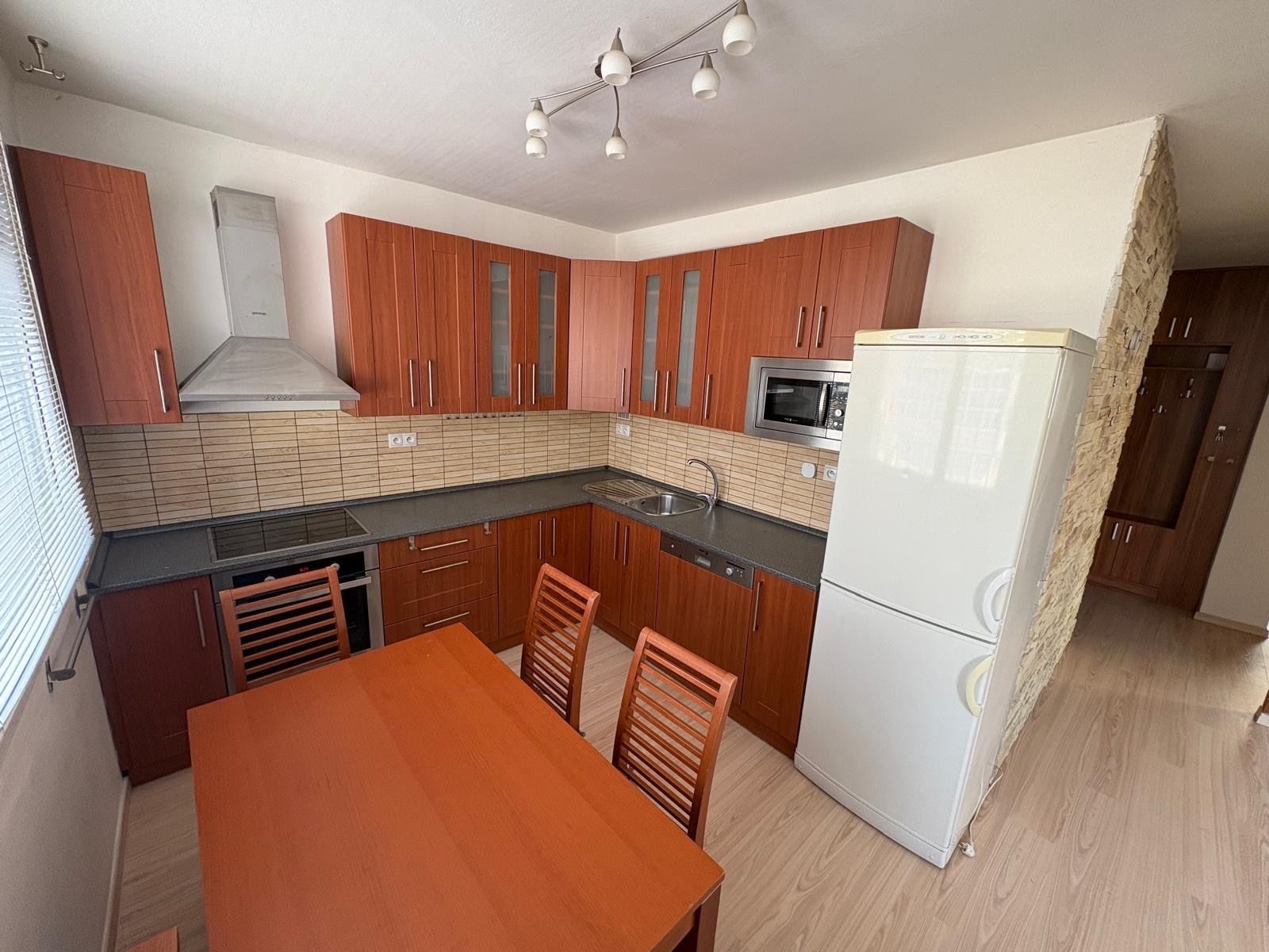 3+1, Na Bezděkově, Benešov - Benešov u Prahy, Středočeský kraj, 68 m²