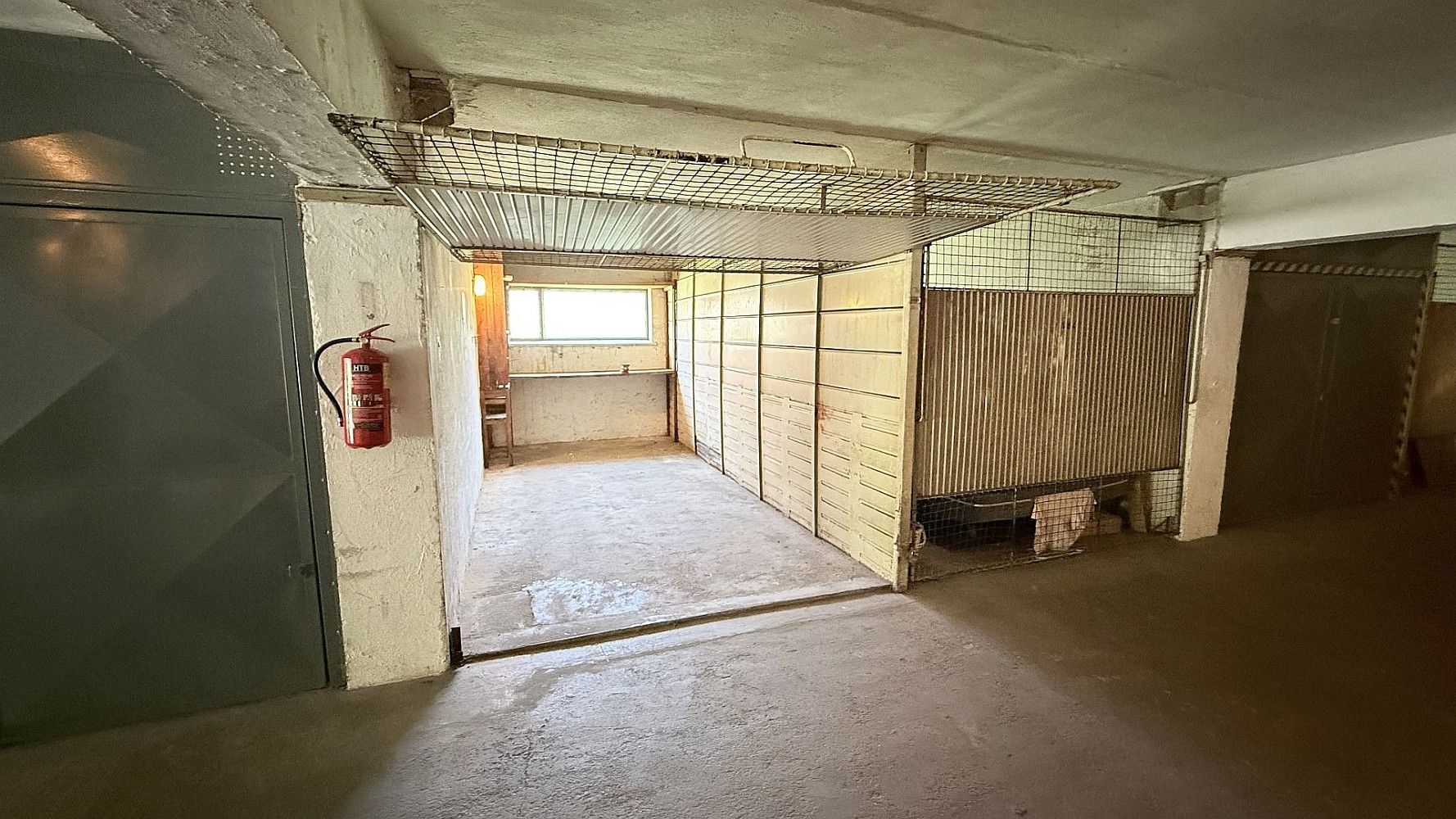 Garáž · 13 m² · Plzeň - Doubravka, okres Plzeň-město, Plzeňský kraj - 2