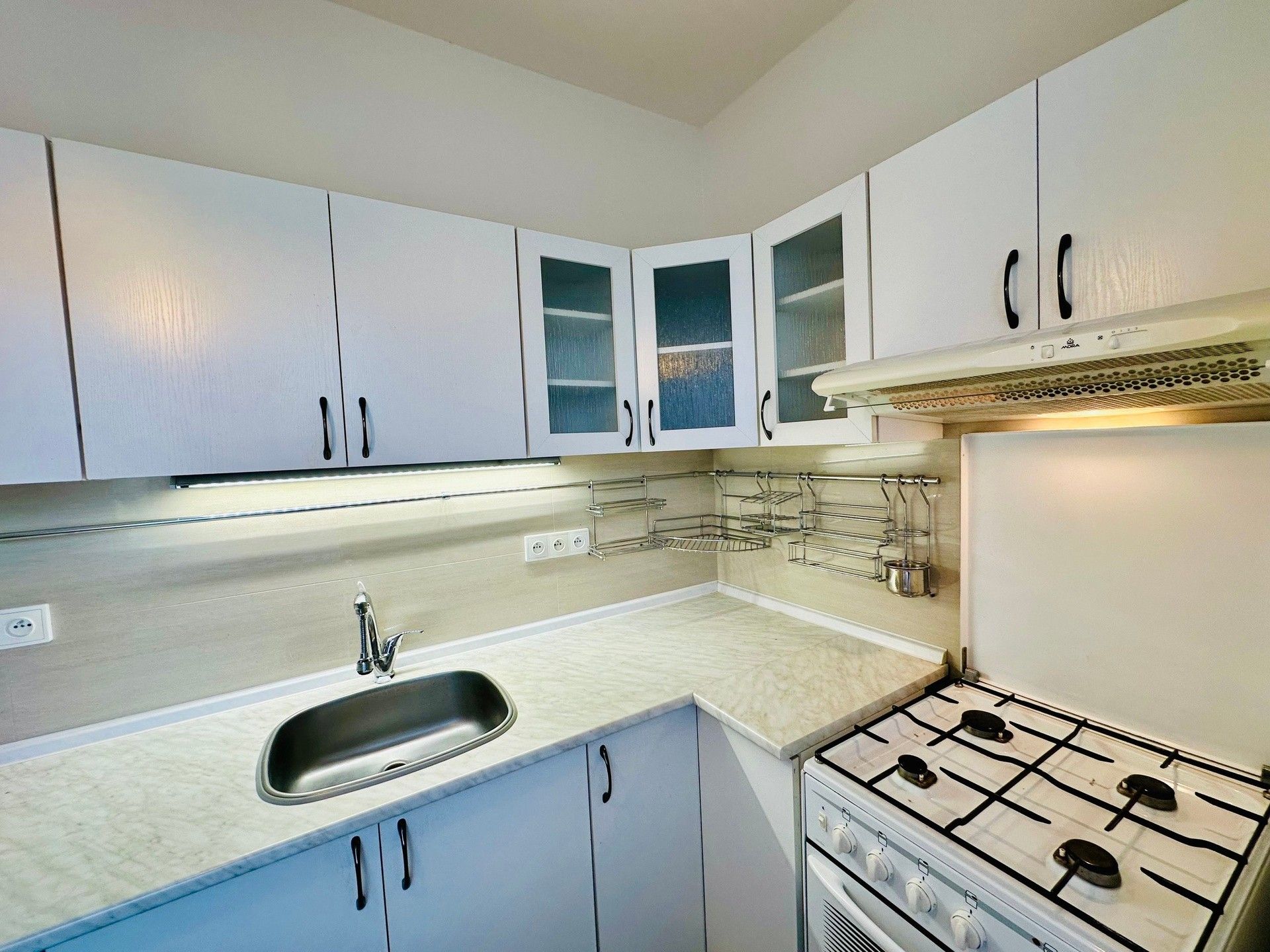 Prodej byt 2+1 - Káranská, Praha, 57 m²