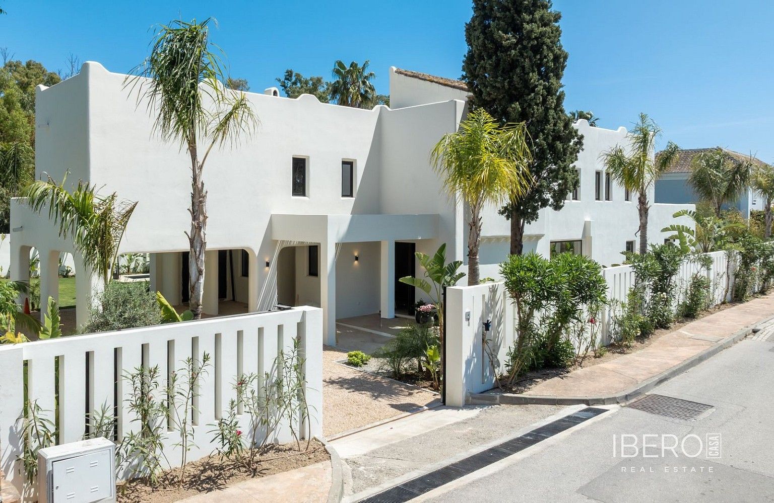 Prodej rodinný dům - Guadalmina Baja, ES, 660 m² - 2