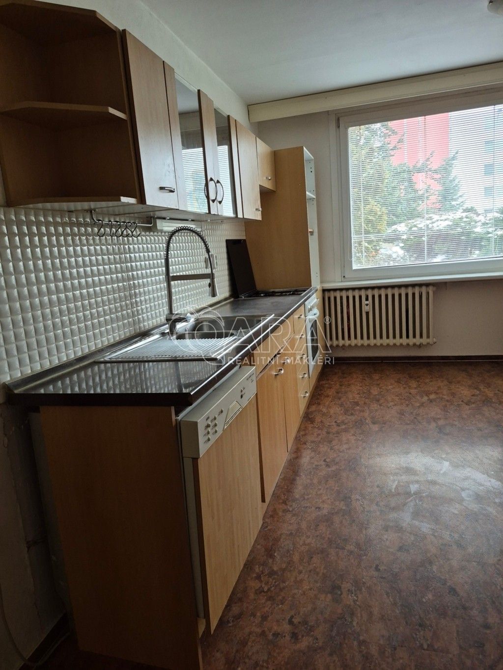 Pronájem byt 3+1 - Svídnická 507, Praha, 74 m²