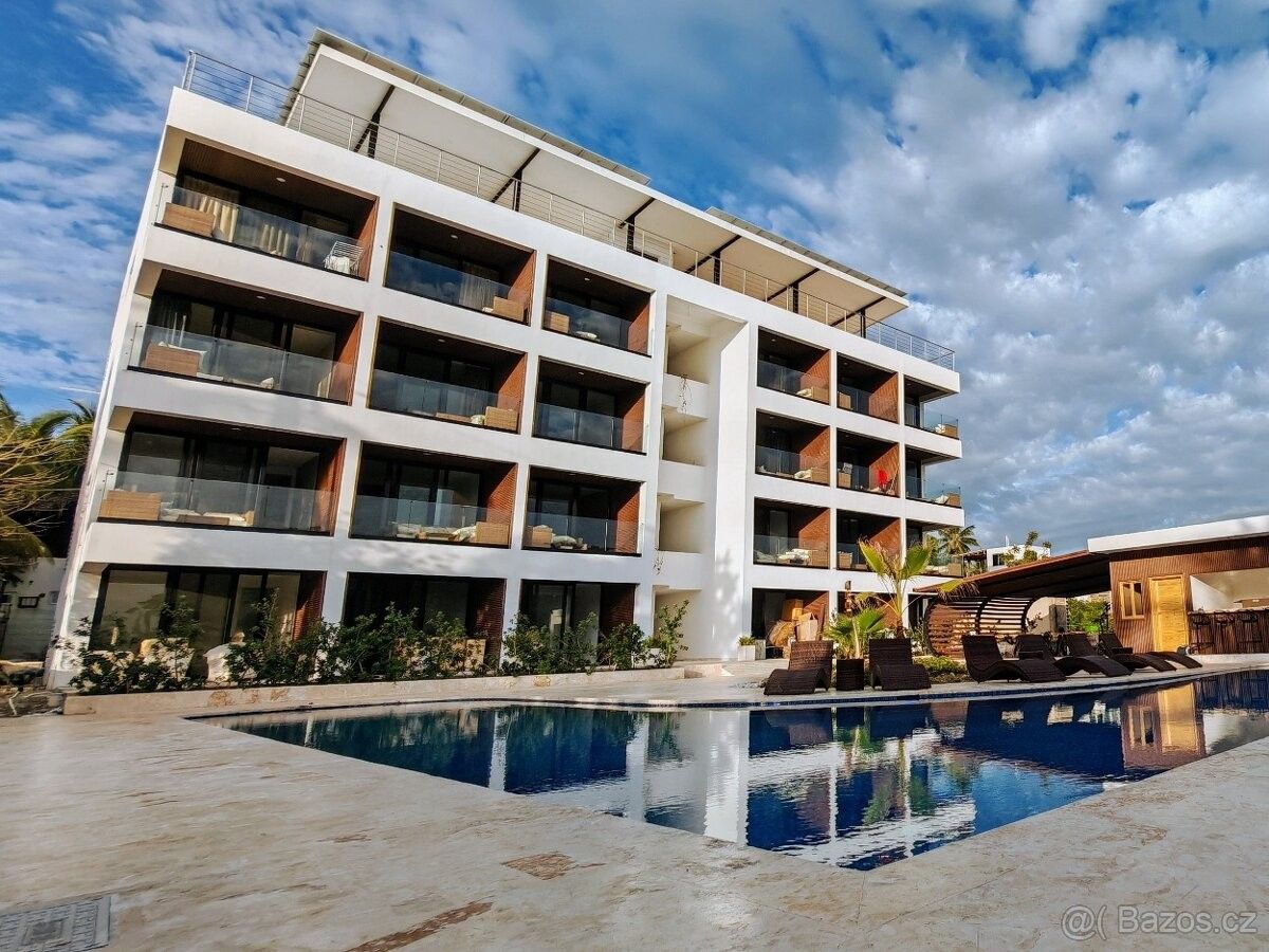 Byty, 987 66, Zahraničí