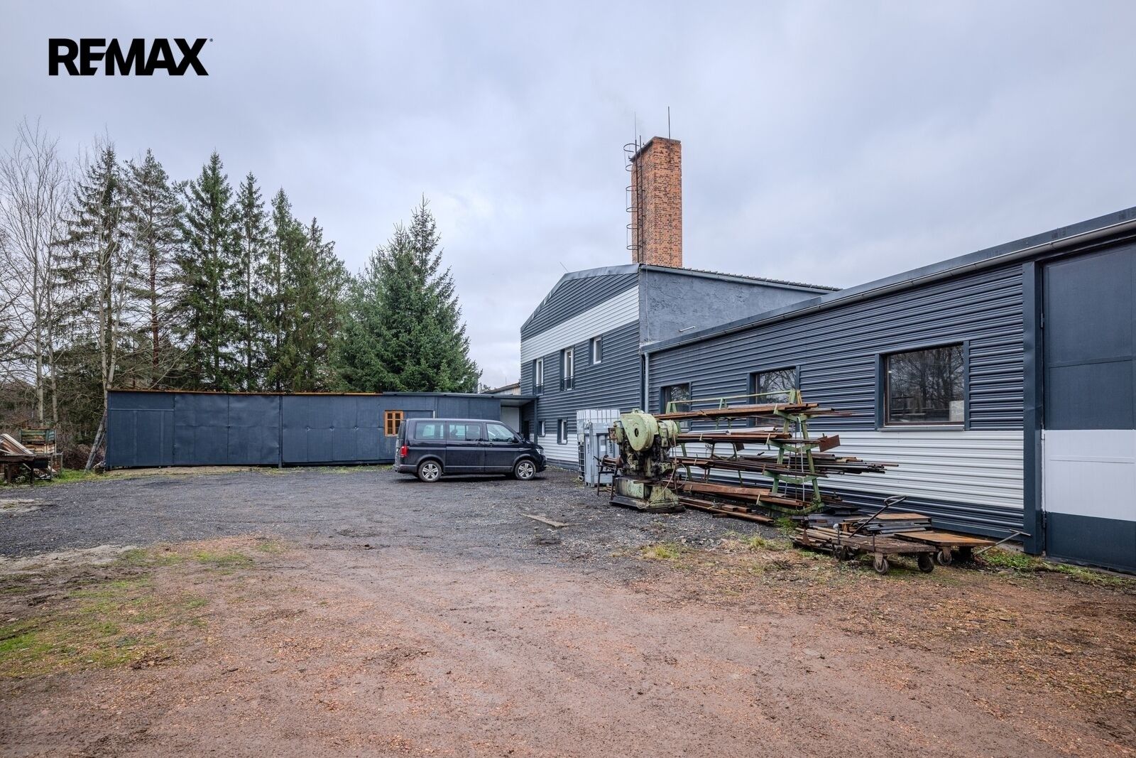 Výrobní prostory · 1 358 m² · Neuměř - 4