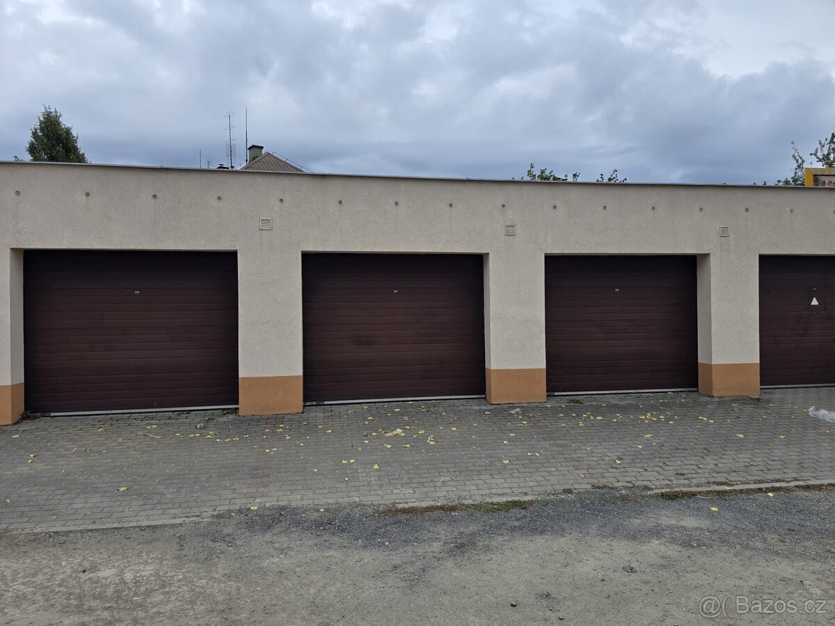 Garáž · 19 m² · Hulín, 768 24 - 1
