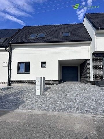 Rodinné domy, Kyjov - Bohuslavice, okres Hodonín, 140 m² - 1