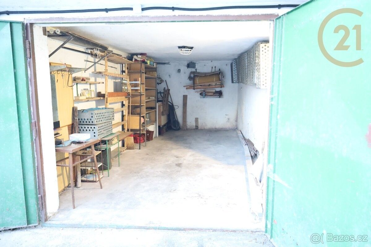 Garáže, Brno, 616 00